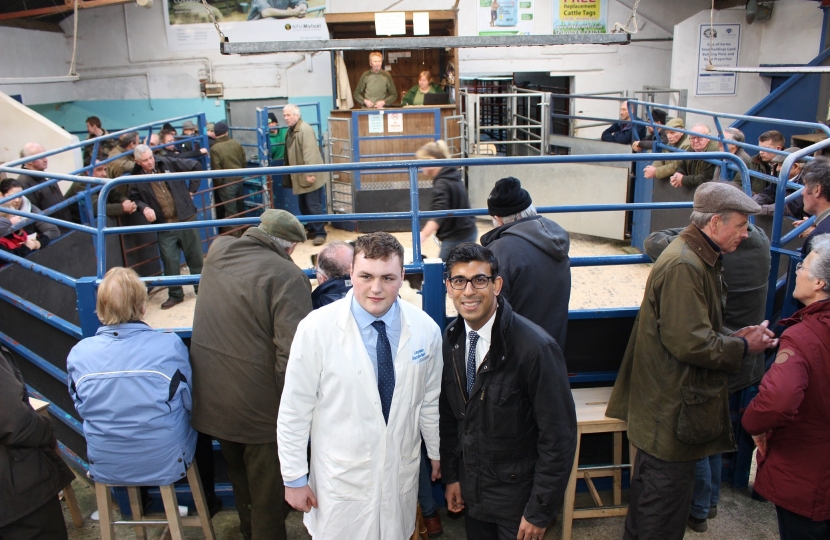 Rishi Sunak and Jack Pickup at Leyburn mart