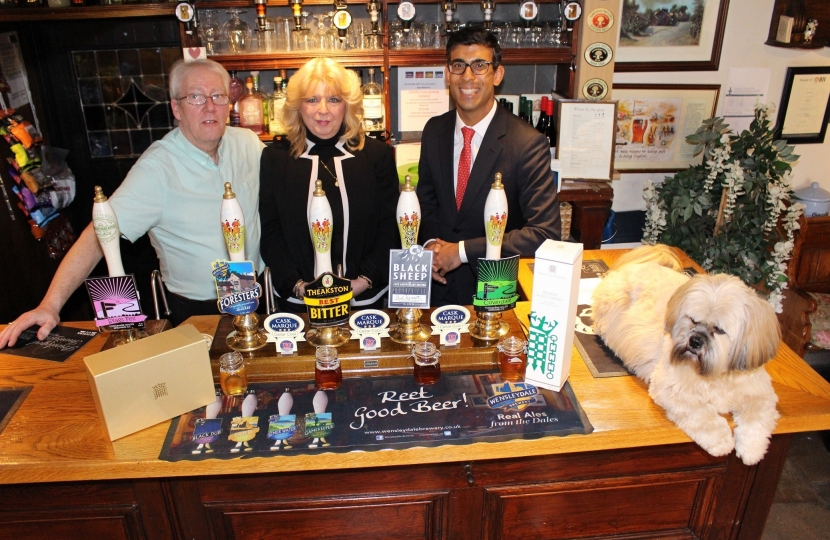 Rishi Sunak at the Foresters Arms, Carlton in Coverdale