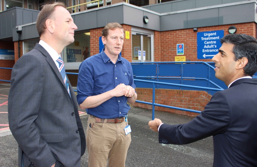 Rishi Sunak with Simon Stevens and Dr James Dunbar