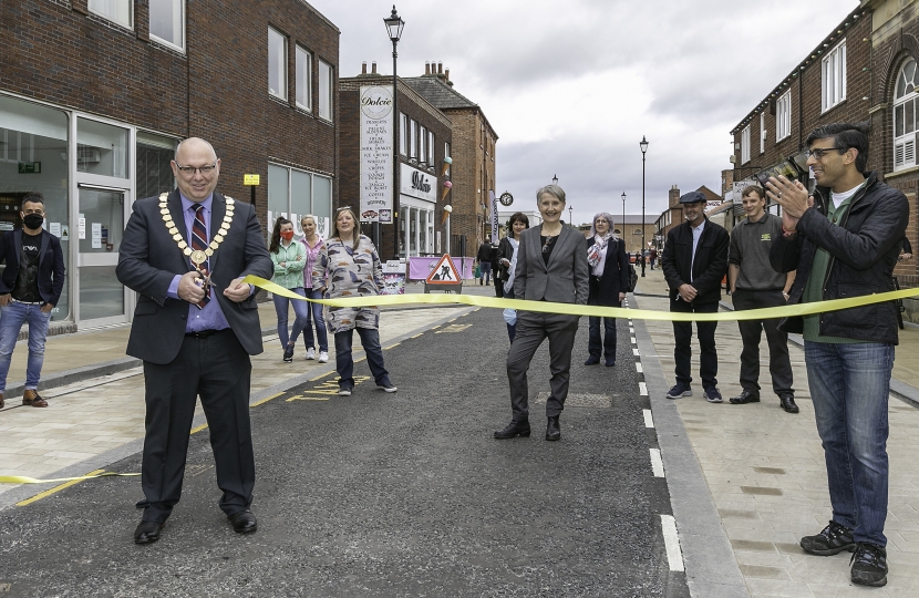 Rishi Sunak in Zetland Street, Northallerton