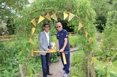 Rishi Sunak at Tunstall garden