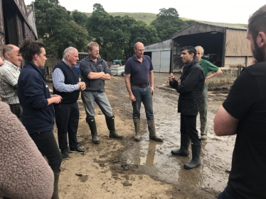 Rishi Sunak with Arkengarthdale farmers