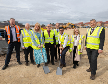 Rishi Sunak at North Northallerton primary school site